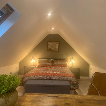 Вилла Fantastic Location, Annexe With Hot Tub Warmingham Экстерьер фото