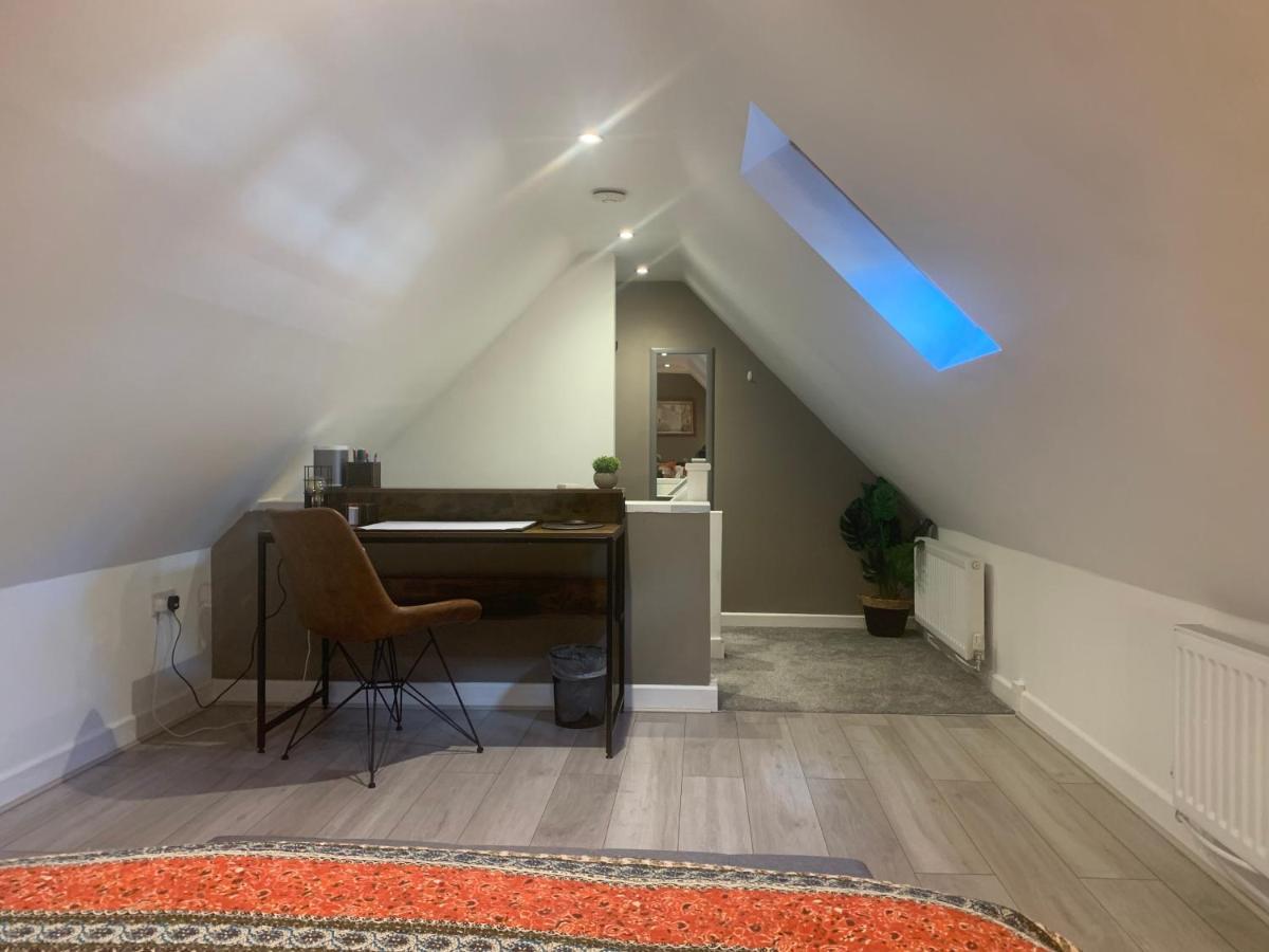 Вилла Fantastic Location, Annexe With Hot Tub Warmingham Экстерьер фото